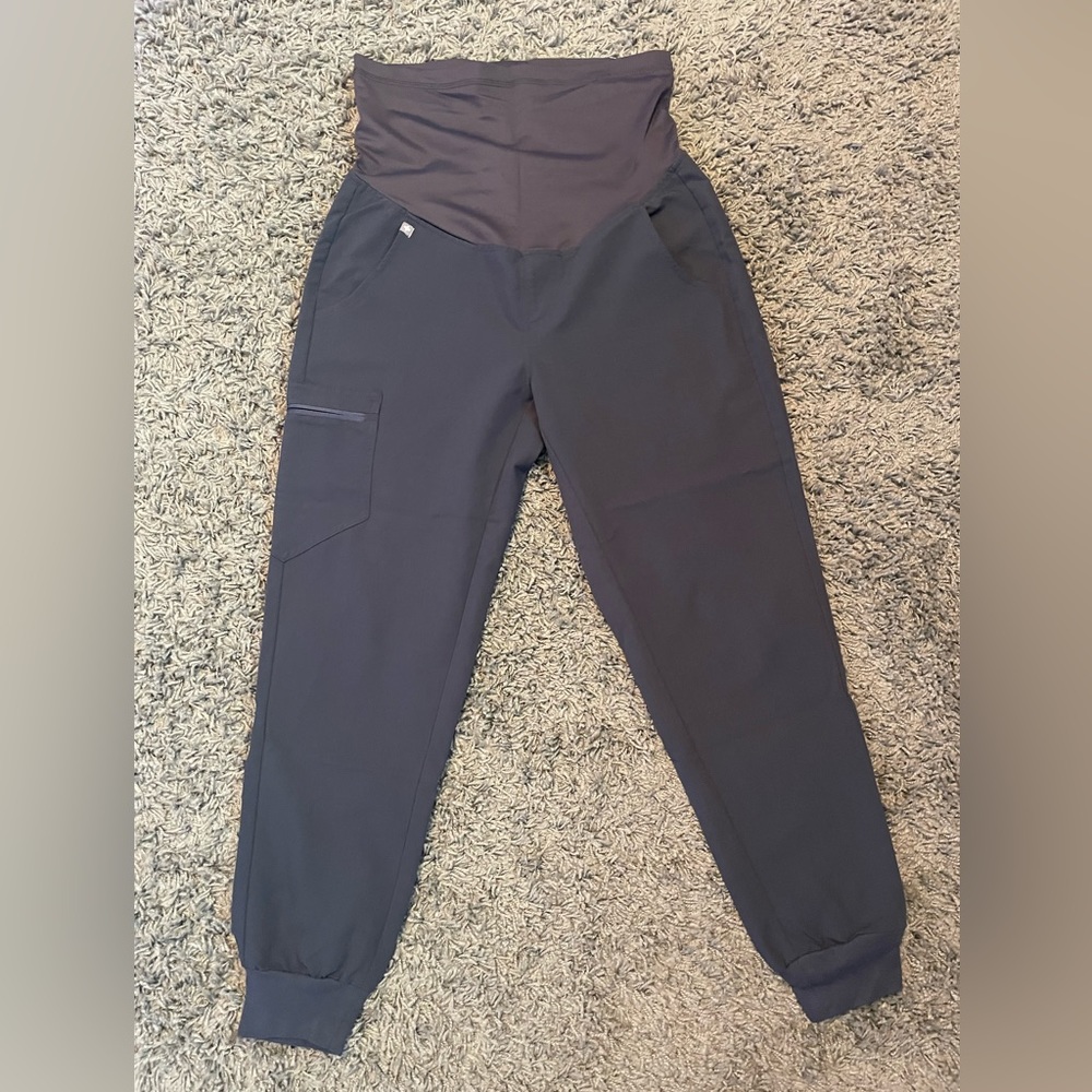 FIGS Zamora™ Maternity - Petite Jogger Scrub Pants